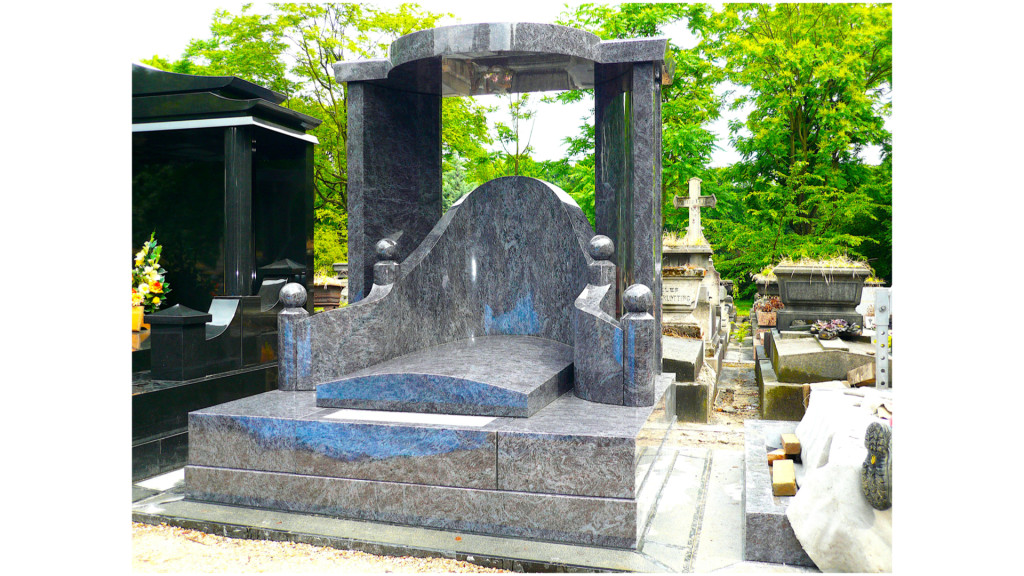 Monument funéraire chinois en granit mass blue